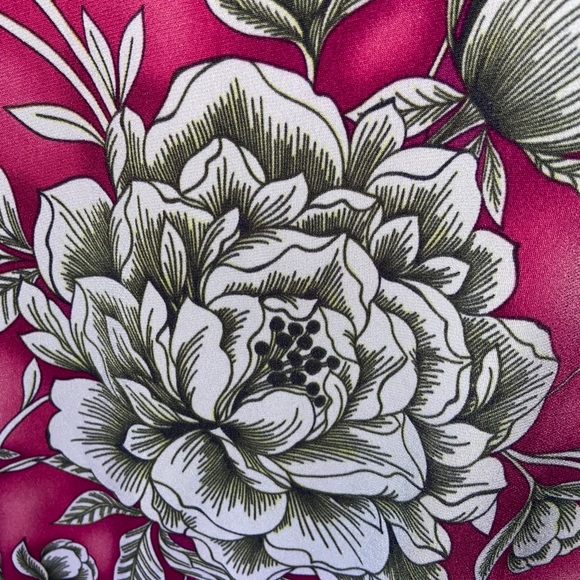 Beautiful BRAND NEW XL Pink keyhole blouse - Picture 4 of 5